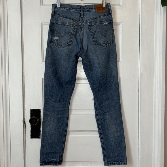 LEVI’S 501 SKINNY MEDIUM WASH DISTRESSED JEANS - Picture 7 of 16
